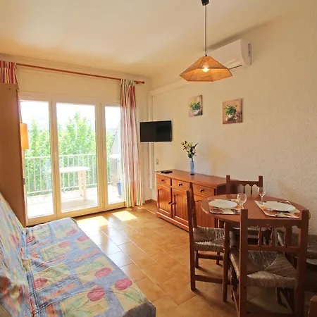 Apartman Basic Comfort Poblat Tipic 0168 *