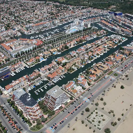 Basic Comfort Poblat Tipic 0168 Appartement