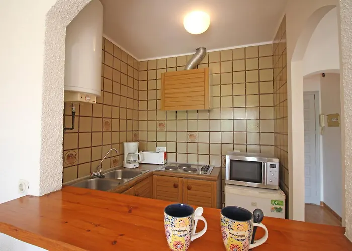 Basic Comfort Poblat Tipic 0168 Empuriabrava